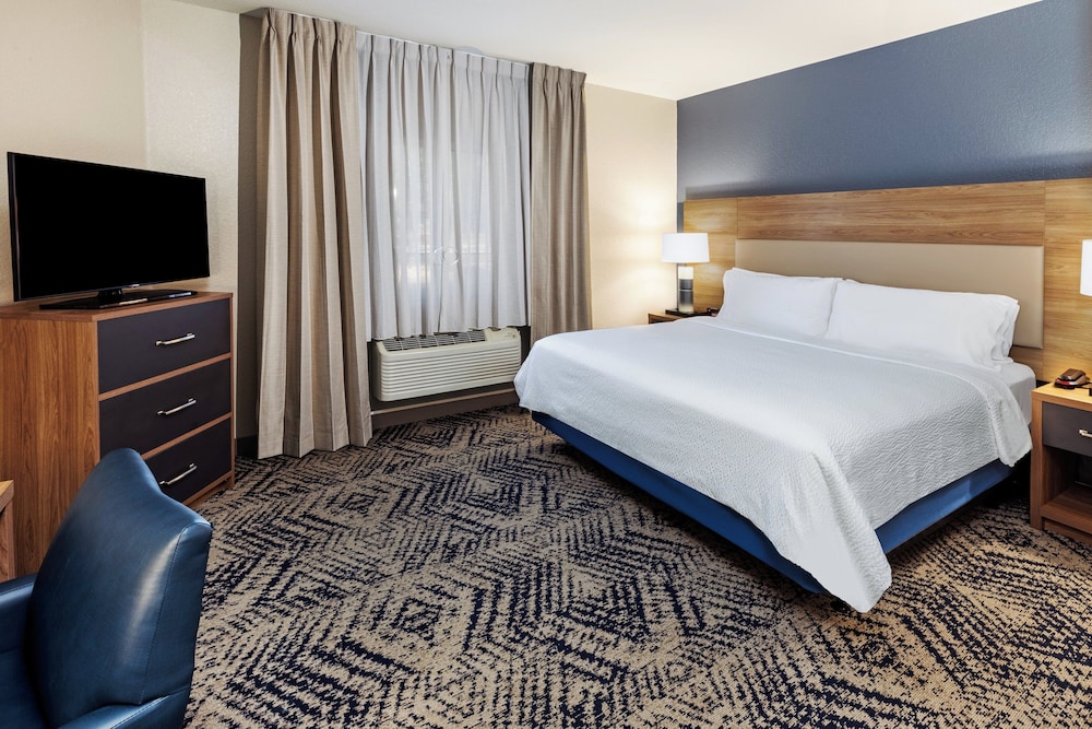 candlewood suites fayetteville by ihg