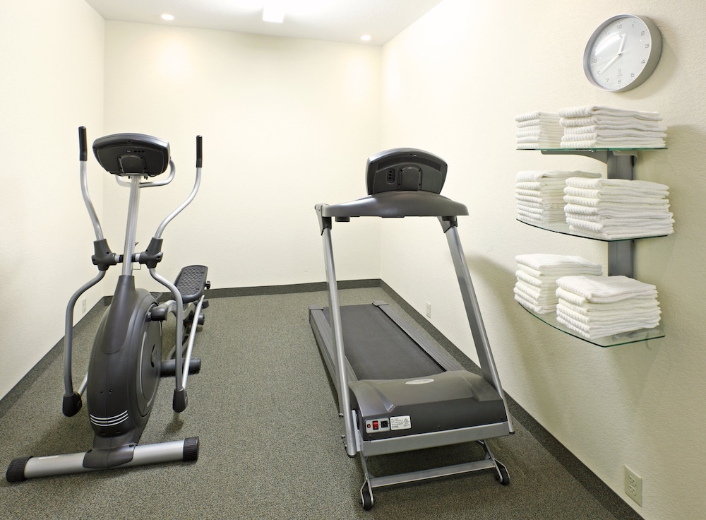 candlewood suites fayetteville by ihg