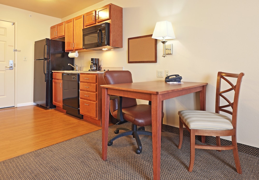 candlewood suites fayetteville by ihg