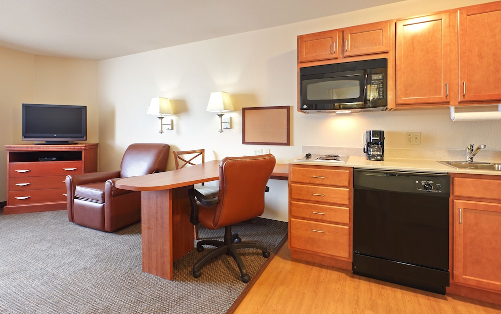 candlewood suites fayetteville by ihg