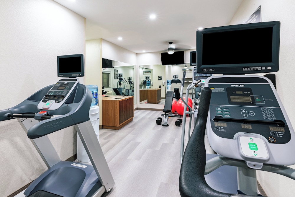 candlewood suites fayetteville by ihg