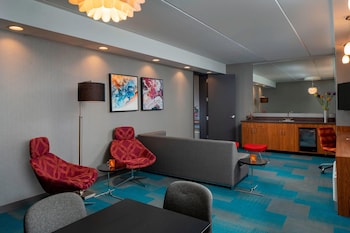 aloft rogers bentonville