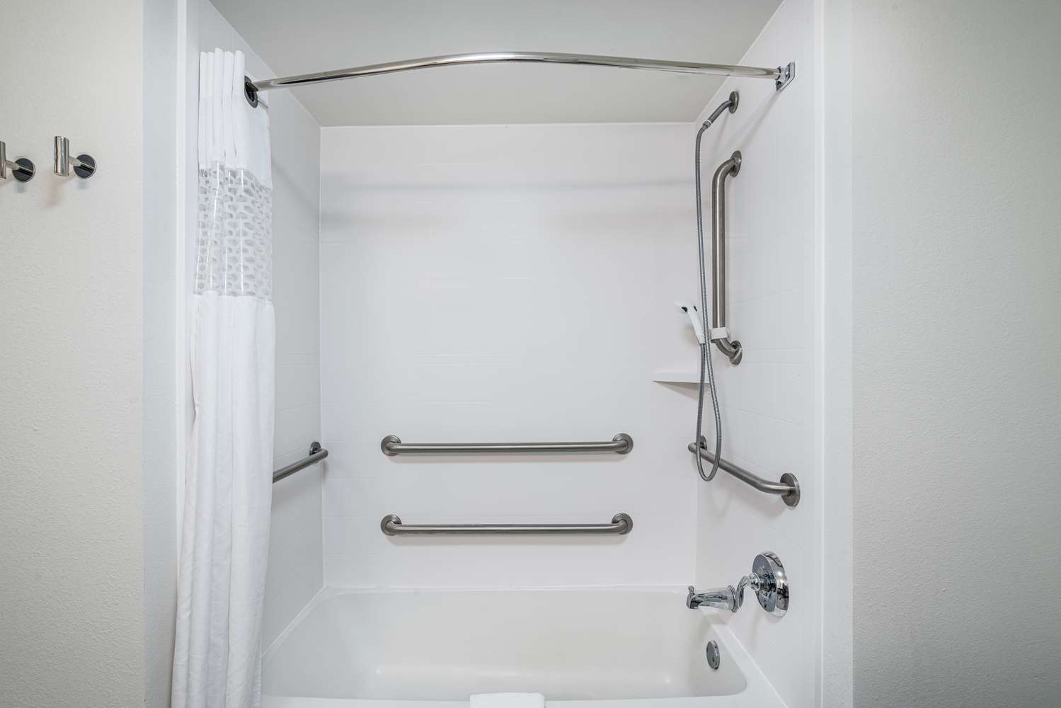 hampton inn suites opelika i85 auburn area