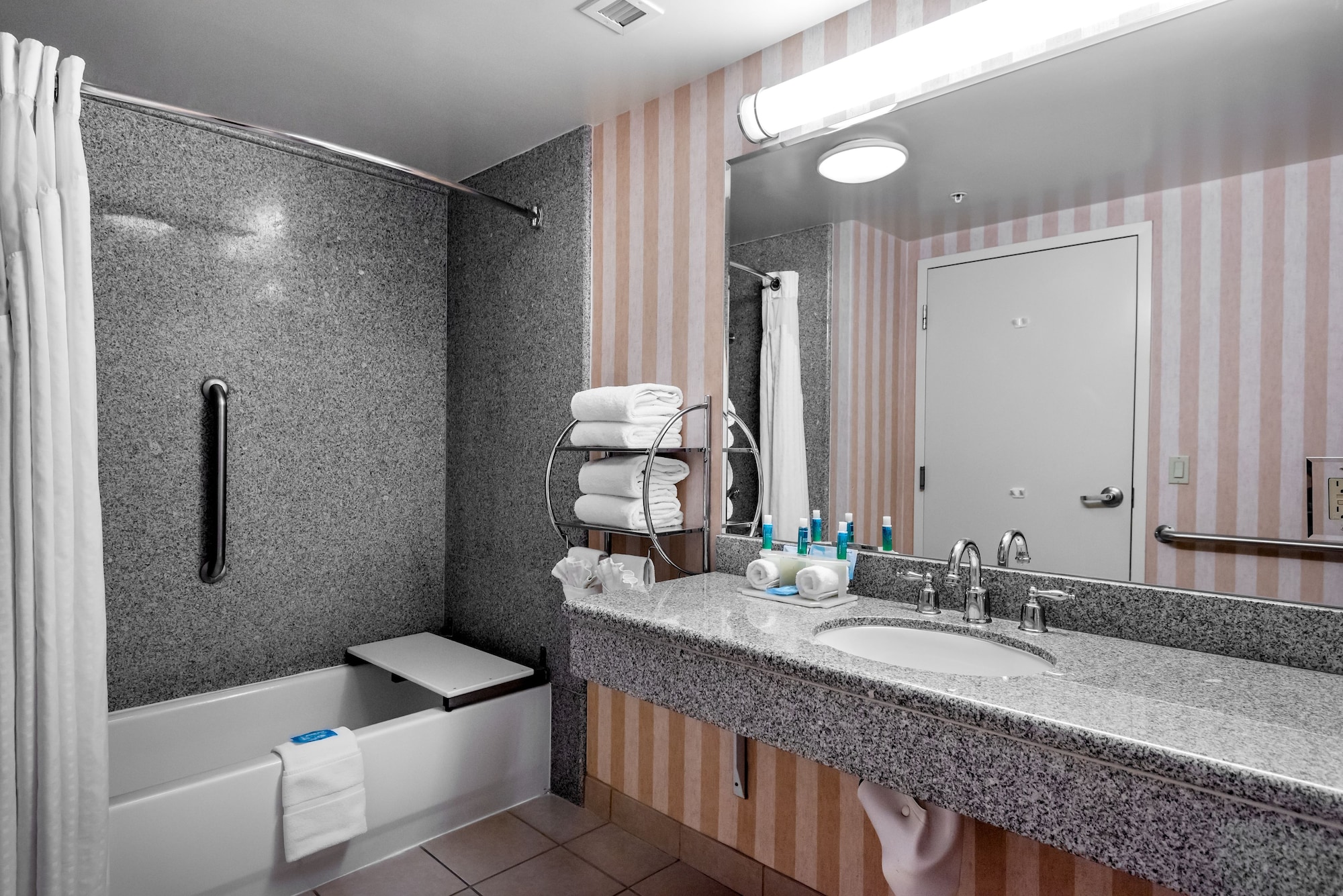holiday inn express and suites lathrop by ihg