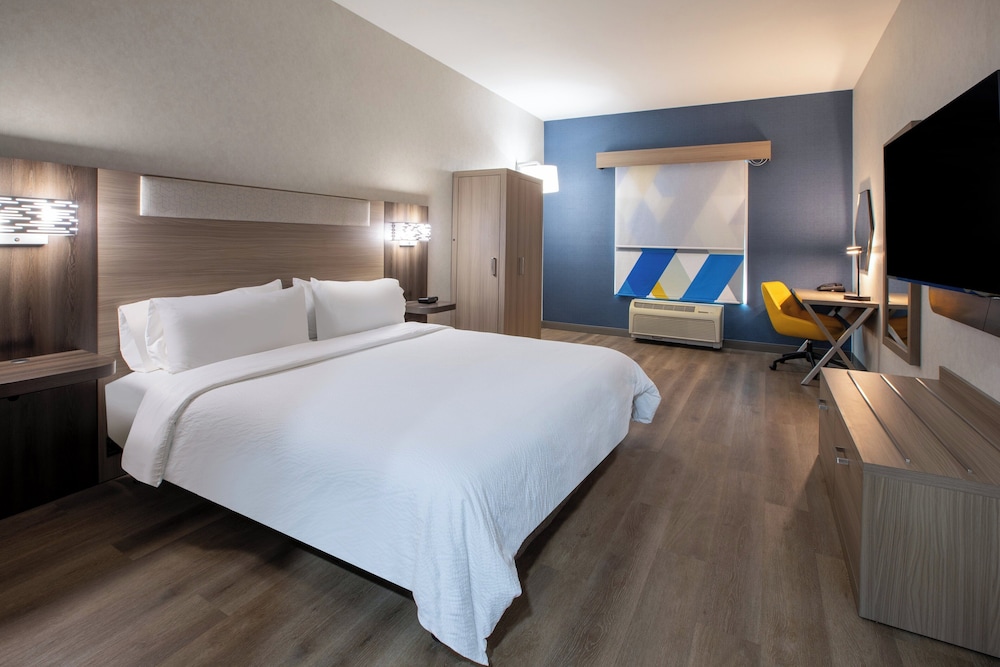 holiday inn express and suites lathrop by ihg