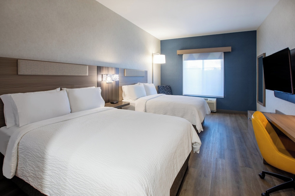 holiday inn express and suites lathrop by ihg