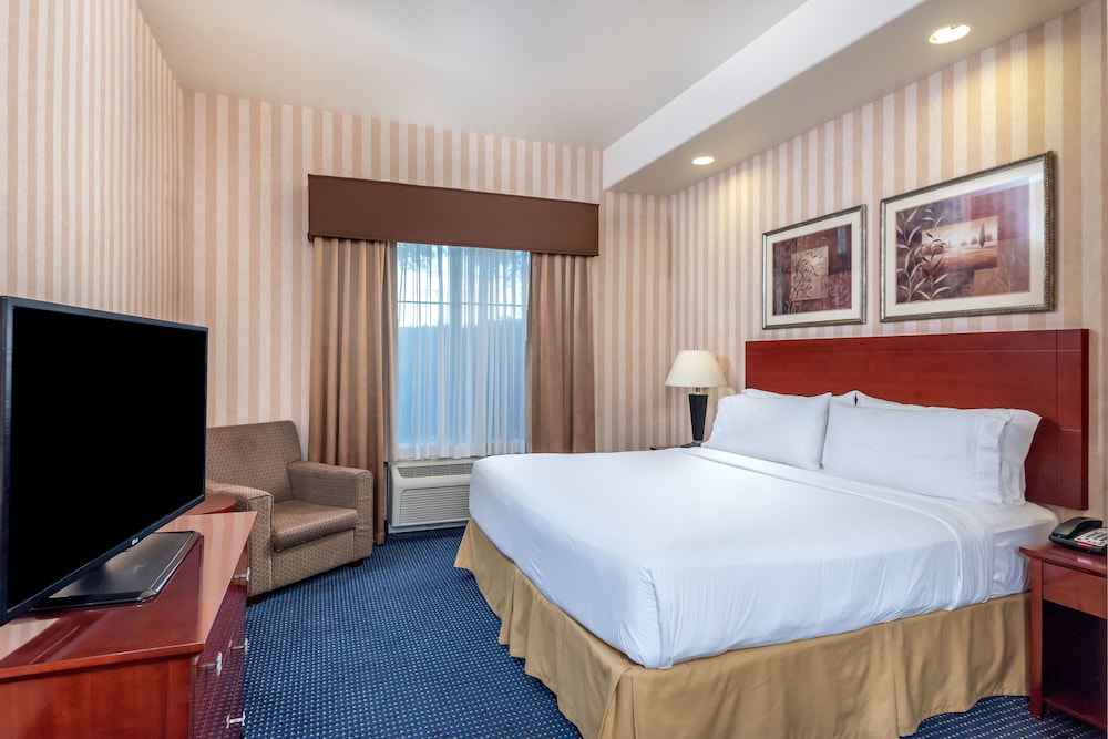 holiday inn express and suites lathrop by ihg