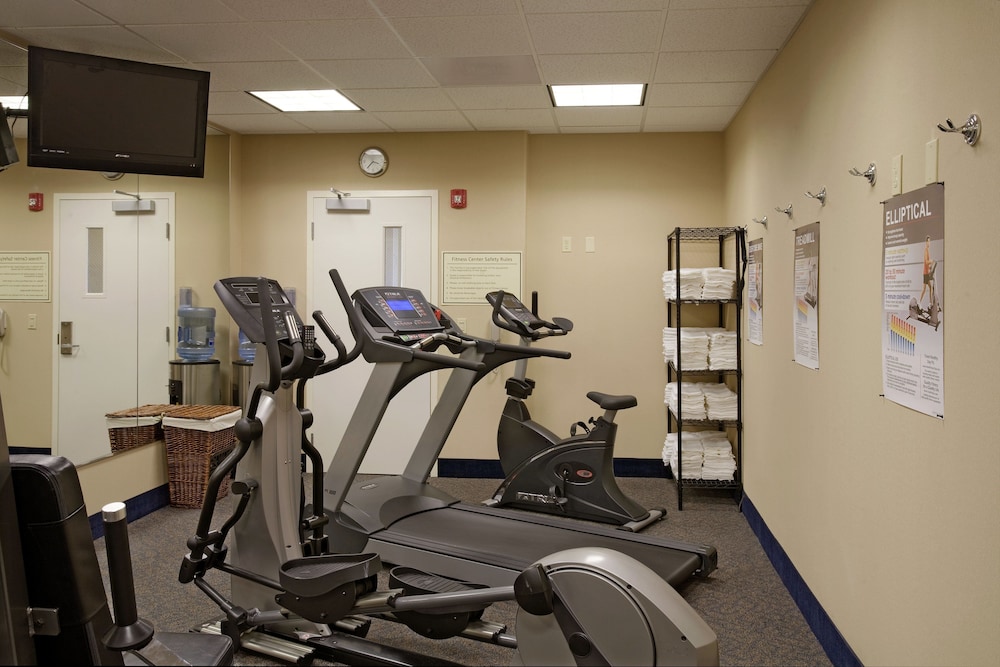 holiday inn express and suites lathrop by ihg