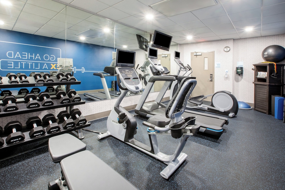 holiday inn express and suites lathrop by ihg