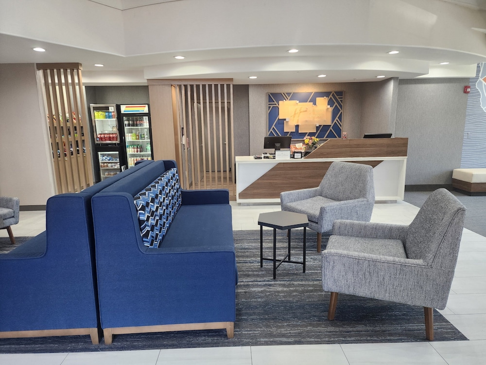 holiday inn express and suites lathrop by ihg