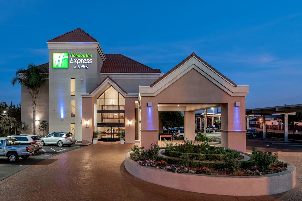 holiday inn express and suites lathrop by ihg