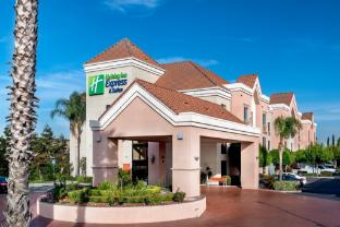 holiday inn express and suites lathrop by ihg