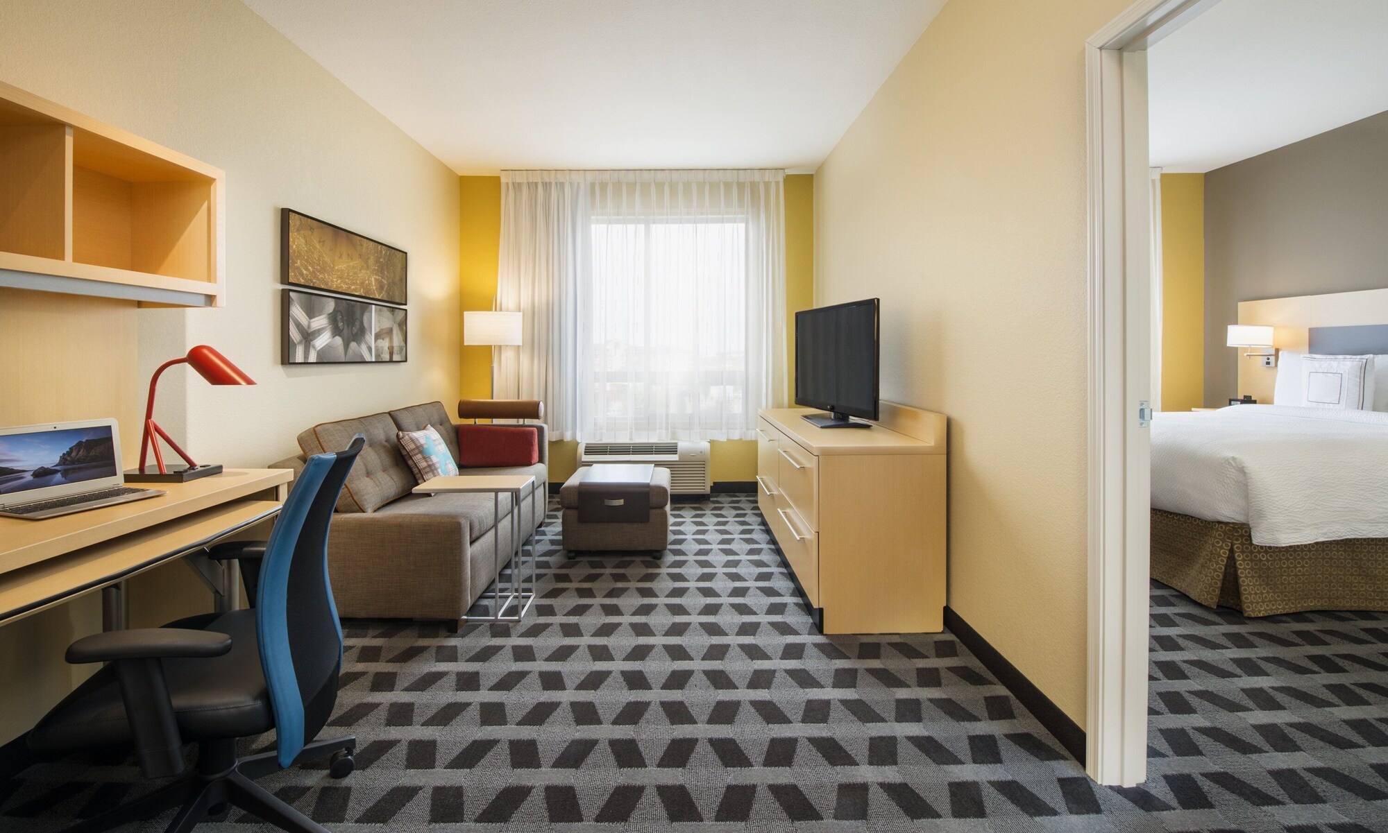 Towneplace Suites By Marriott Red Deer,Edmonton>>Alberta,3 star