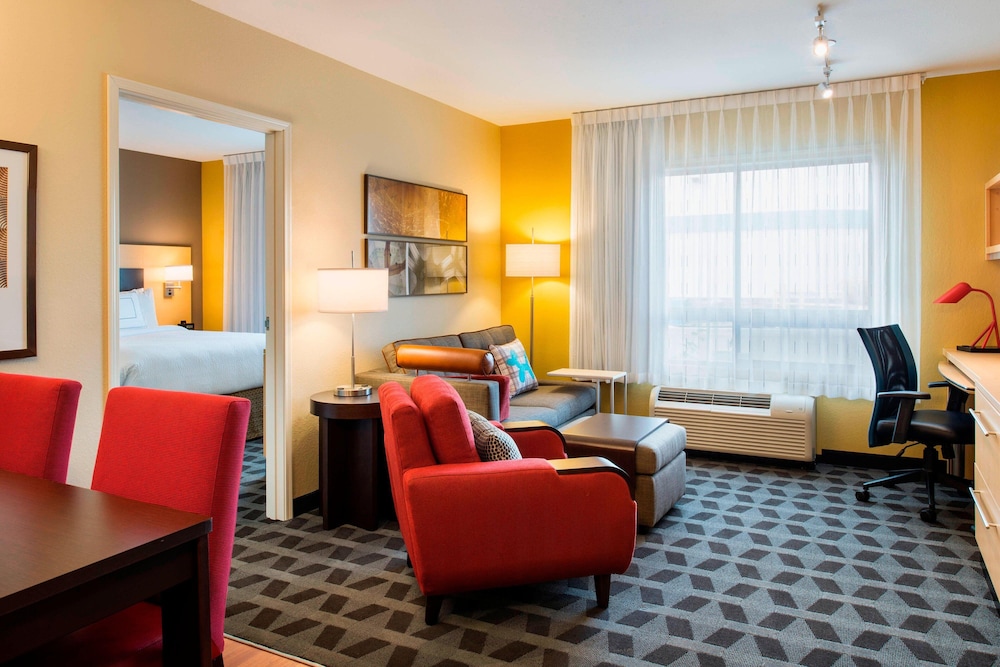 Towneplace Suites By Marriott Red Deer,Edmonton>>Alberta,3 star