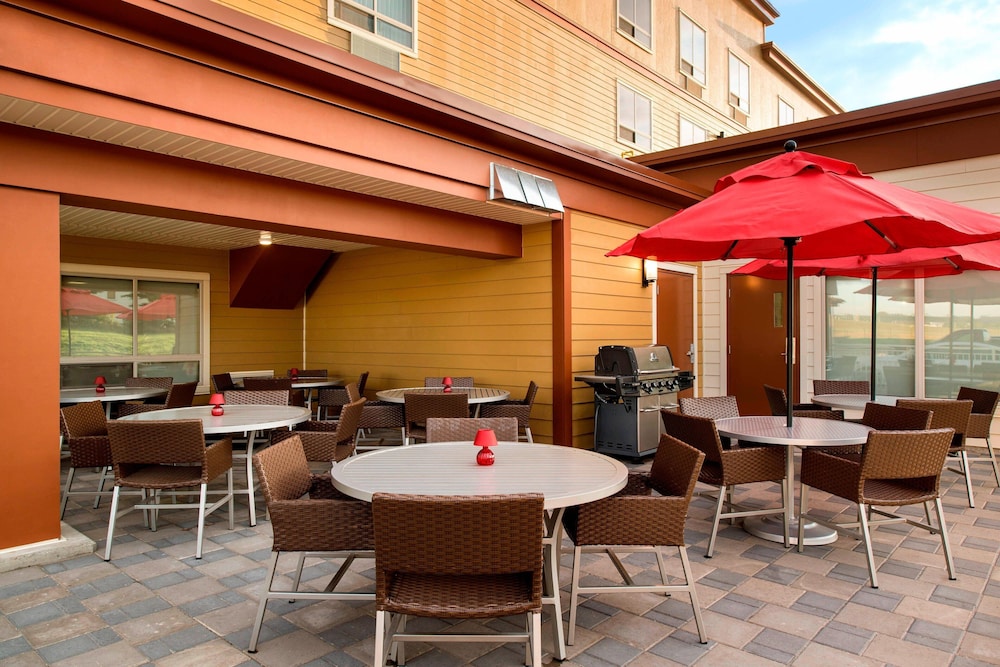 towneplace suites by marriott red deer