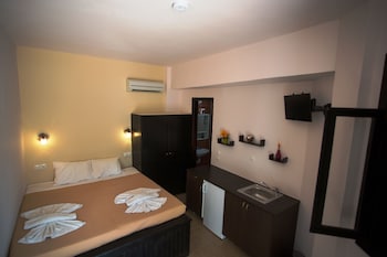 little lindos sea view studios