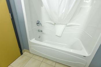 quality inn and suites victoriaville