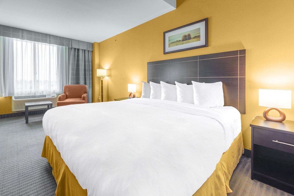 quality inn and suites victoriaville
