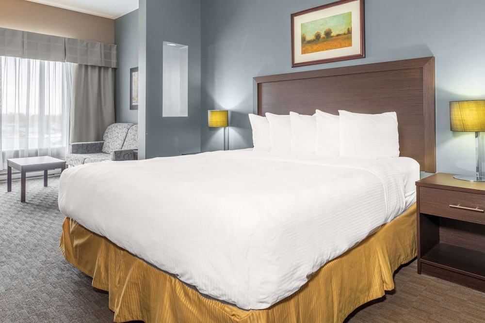 quality inn and suites victoriaville