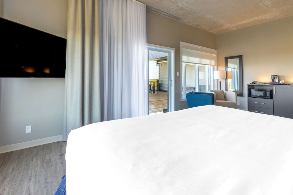 quality inn and suites victoriaville