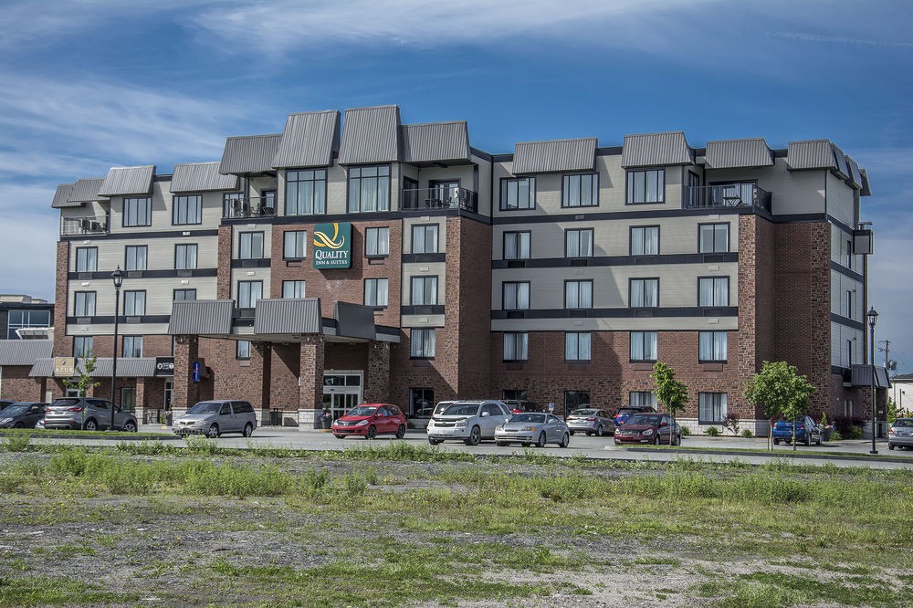 quality inn and suites victoriaville