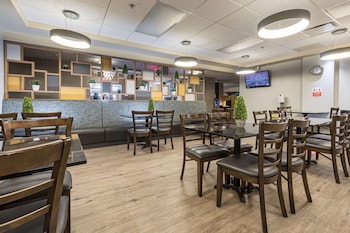 quality inn and suites victoriaville