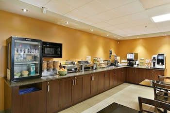 quality inn and suites victoriaville