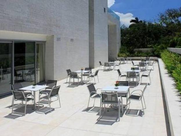 hotel estelar en alto prado
