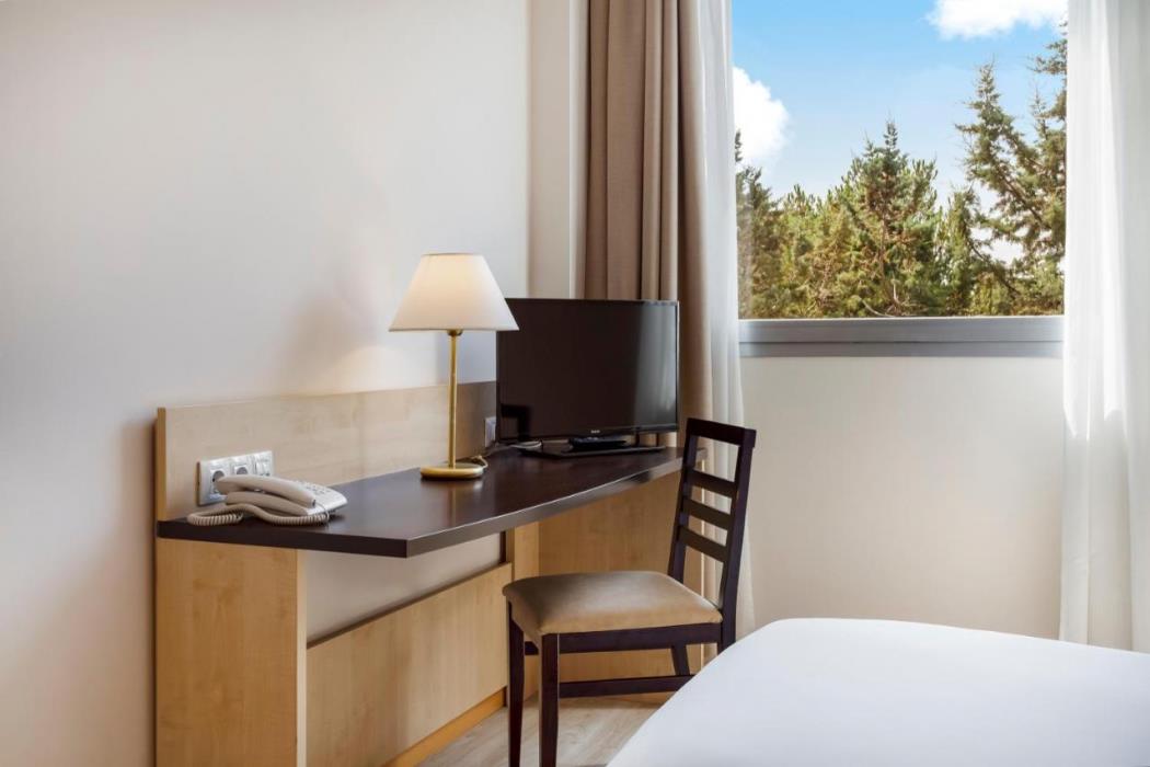 bandb hotel madrid pinar de las rozas
