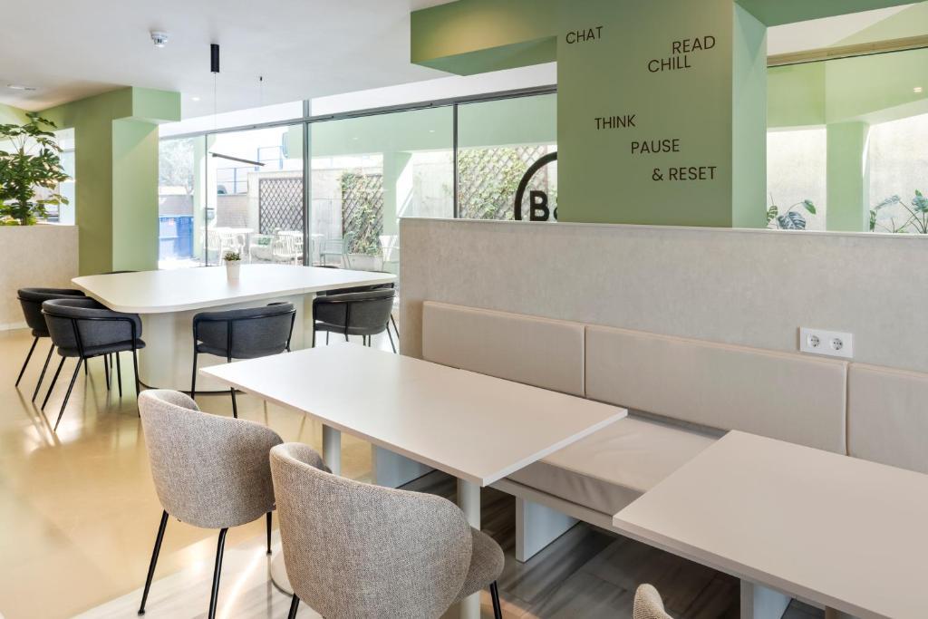 bandb hotel madrid pinar de las rozas