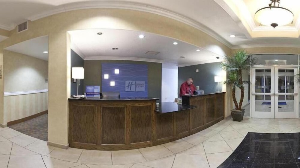 holiday inn express delano by ihg