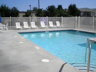 holiday inn express delano by ihg