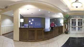 Holiday Inn Express Delano By Ihg,Delano>>Bakersfield,3 star