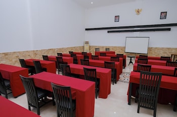 the grand palace hotel yogyakarta