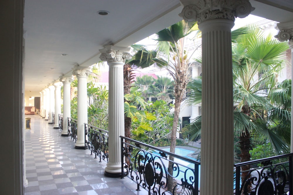 the grand palace hotel yogyakarta