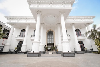 The Grand Palace Hotel - Yogyakarta,In Yogyakarta (Mantrijeron),3 star