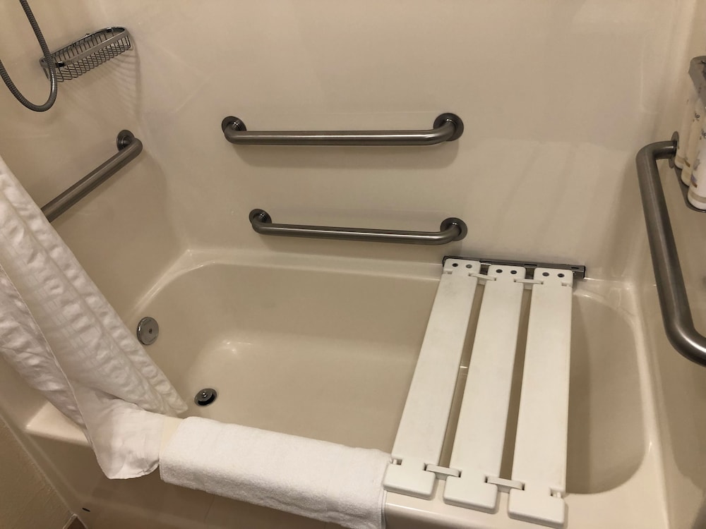 candlewood suites fort wayne by ihg