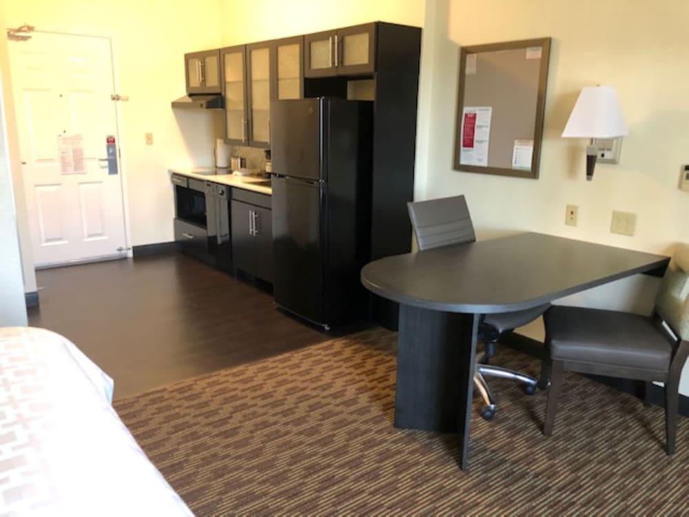 candlewood suites fort wayne by ihg