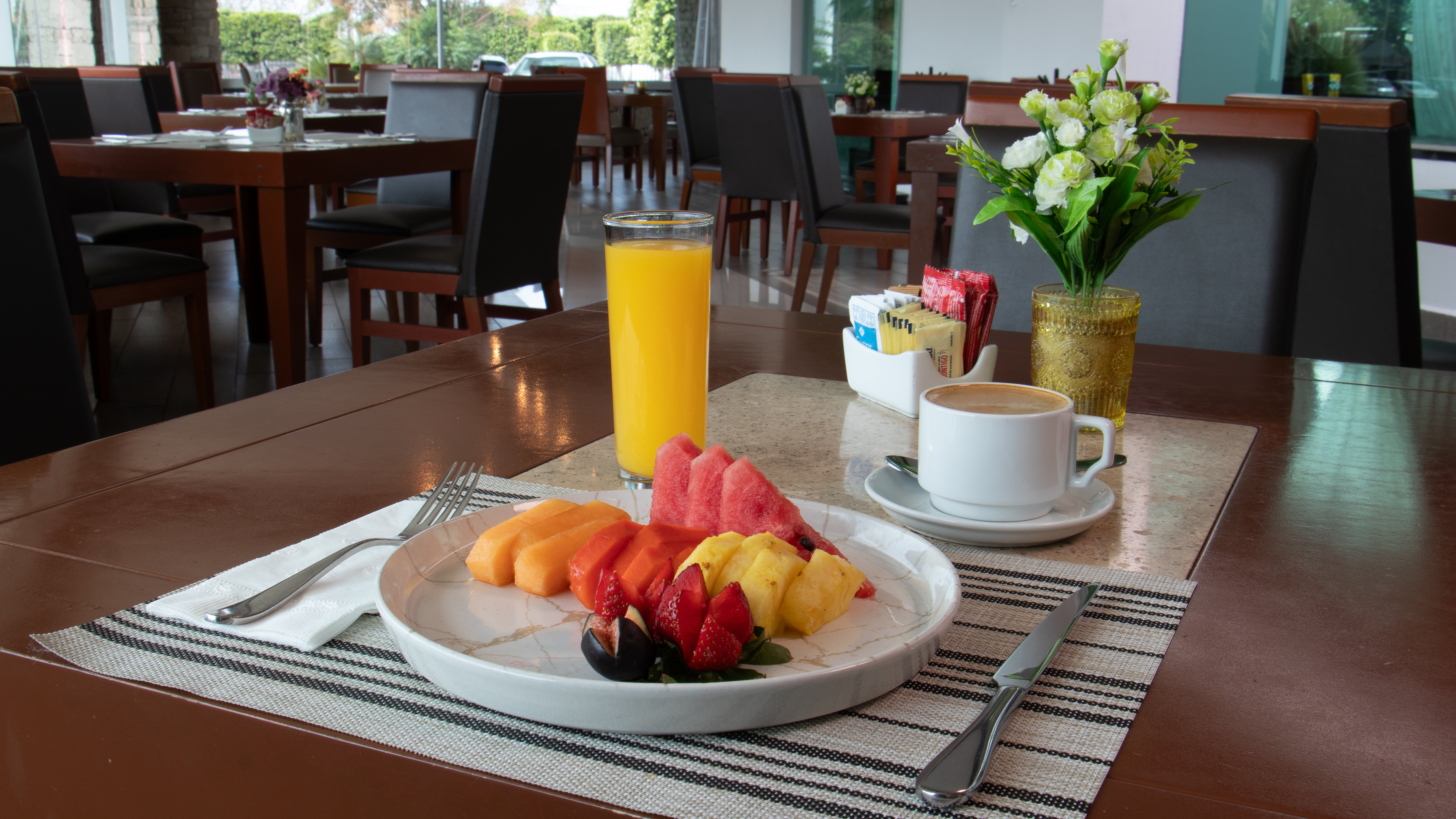 holiday inn queretaro zona krystal by ihg