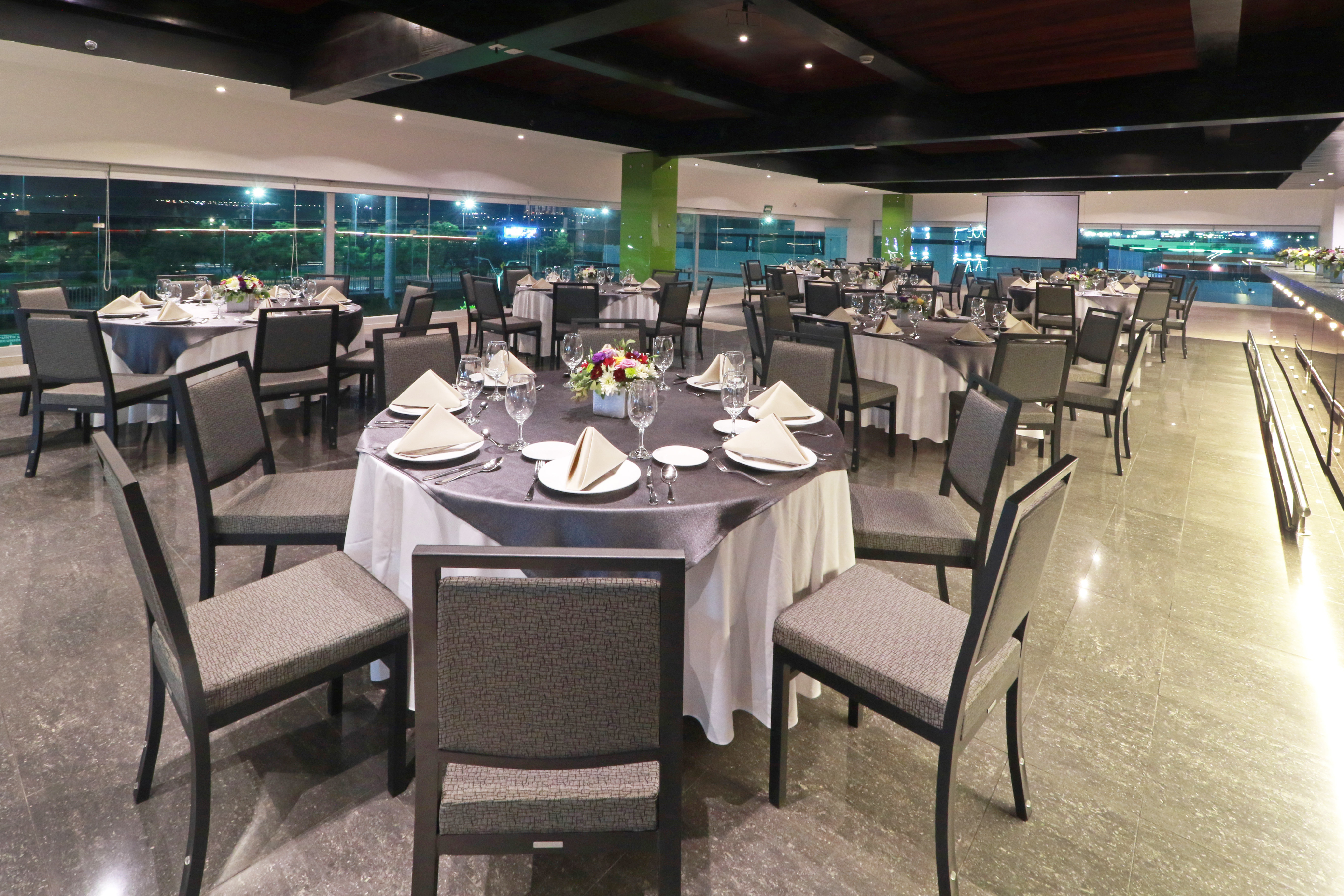 holiday inn queretaro zona krystal by ihg