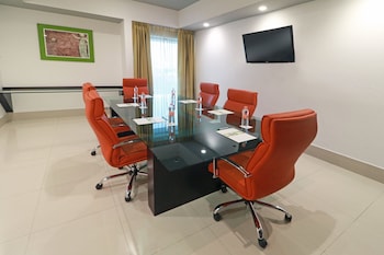 holiday inn queretaro zona krystal by ihg
