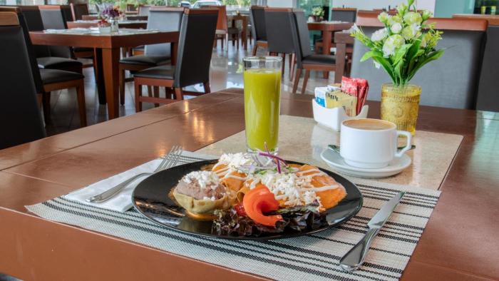 holiday inn queretaro zona krystal by ihg