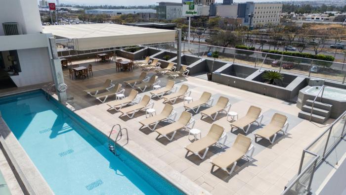 holiday inn queretaro zona krystal by ihg