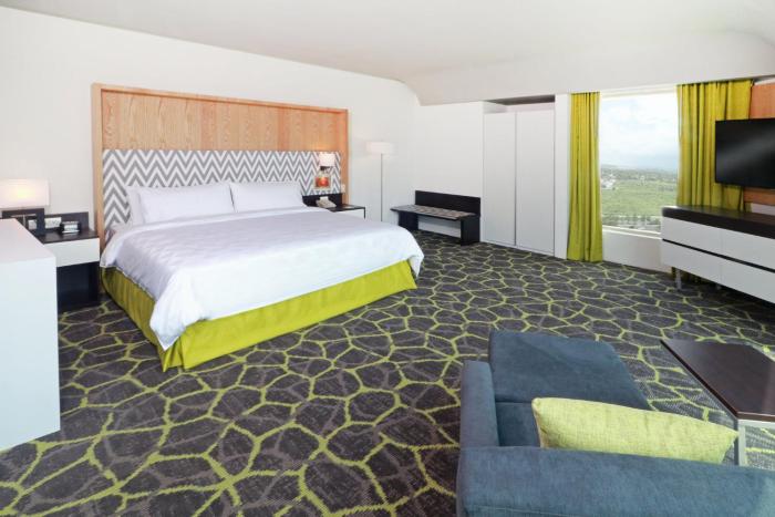 holiday inn queretaro zona krystal by ihg