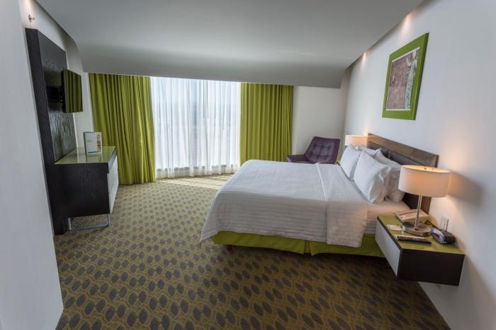 holiday inn queretaro zona krystal by ihg