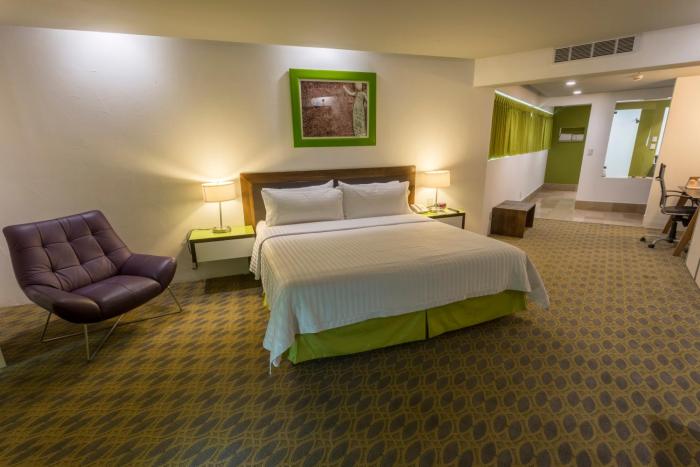 holiday inn queretaro zona krystal by ihg