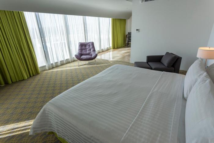 holiday inn queretaro zona krystal by ihg