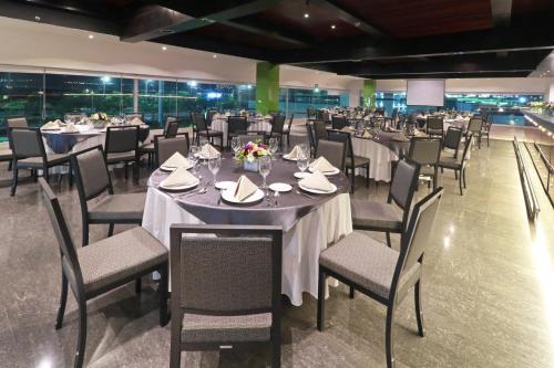holiday inn queretaro zona krystal by ihg