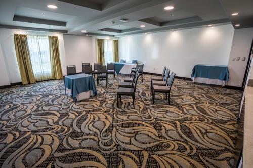 holiday inn queretaro zona krystal by ihg