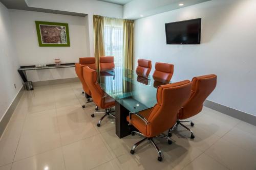 holiday inn queretaro zona krystal by ihg